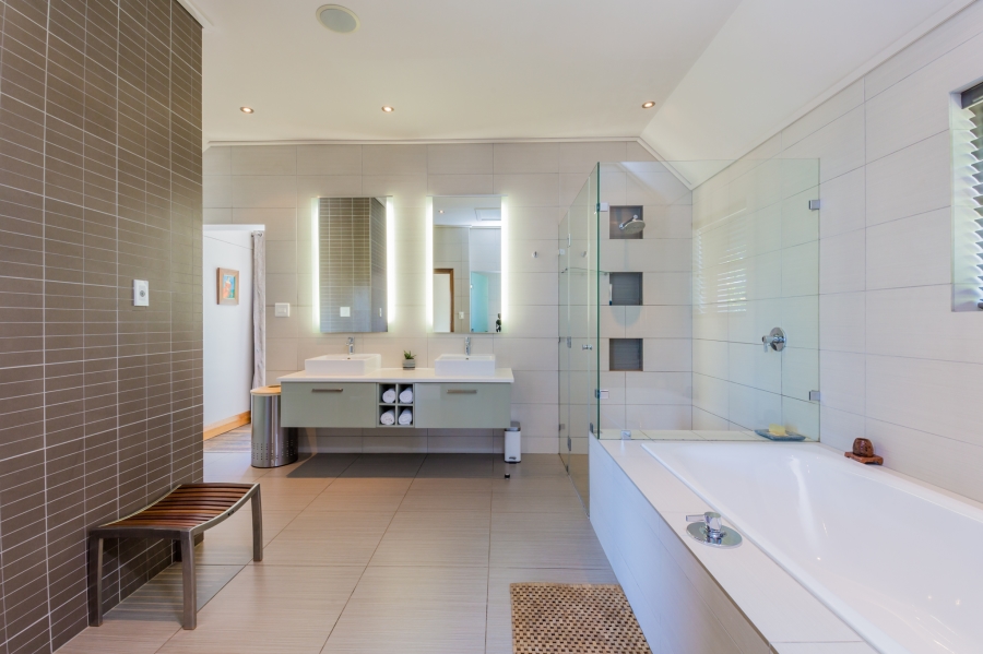 4 Bedroom Property for Sale in Pearl Valley at Val de Vie Western Cape